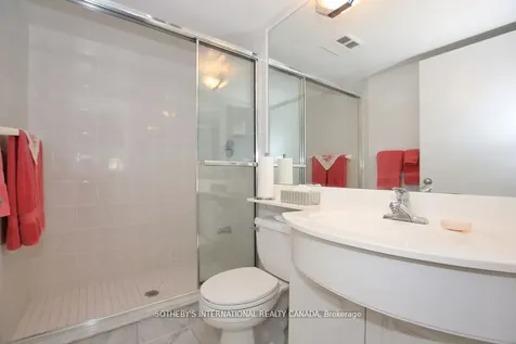 600 Queens Quay W Toronto ON M5V 3M3