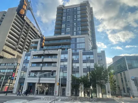 736 Spadina Avenue Toronto ON M5S 2J6