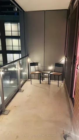 32 Forest Manor Road Toronto ON M2J 1M1