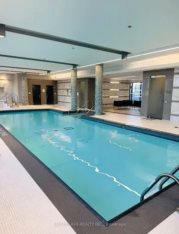 32 Forest Manor Road Toronto ON M2J 1M1