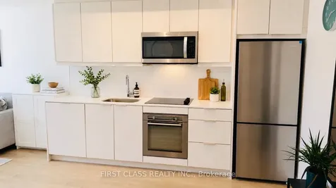 32 Forest Manor Road Toronto ON M2J 1M1