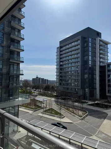 32 Forest Manor Road Toronto ON M2J 1M1