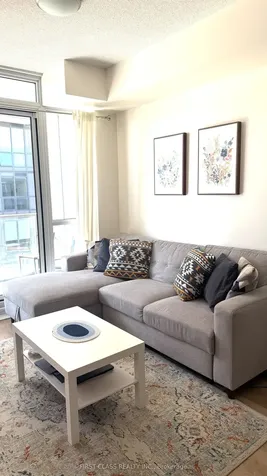 32 Forest Manor Road Toronto ON M2J 1M1