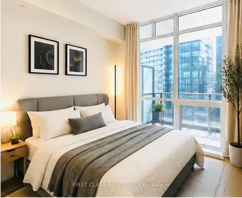 32 Forest Manor Road Toronto ON M2J 1M1