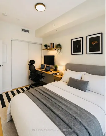 32 Forest Manor Road Toronto ON M2J 1M1