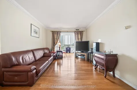 88 Grandview Way Toronto ON M2N 6V6