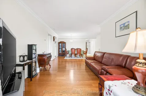 88 Grandview Way Toronto ON M2N 6V6