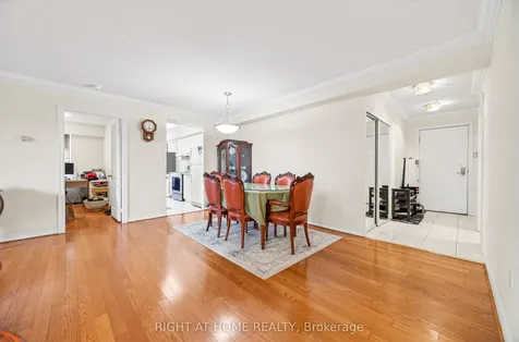 88 Grandview Way Toronto ON M2N 6V6