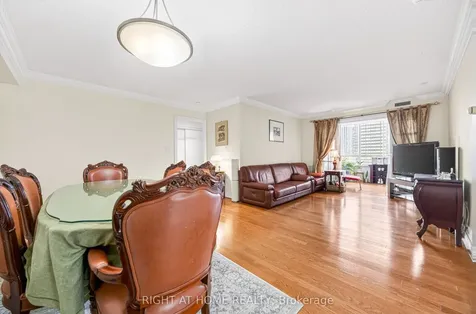88 Grandview Way Toronto ON M2N 6V6