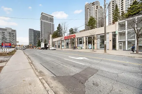 88 Grandview Way Toronto ON M2N 6V6