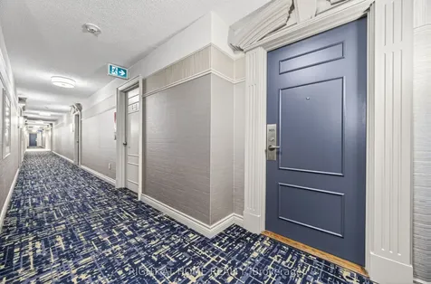 88 Grandview Way Toronto ON M2N 6V6