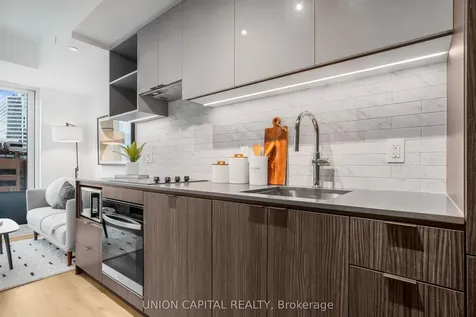252 Church Street Toronto ON M5B 0E6