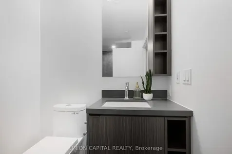 252 Church Street Toronto ON M5B 0E6