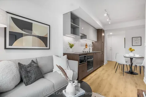 252 Church Street Toronto ON M5B 0E6