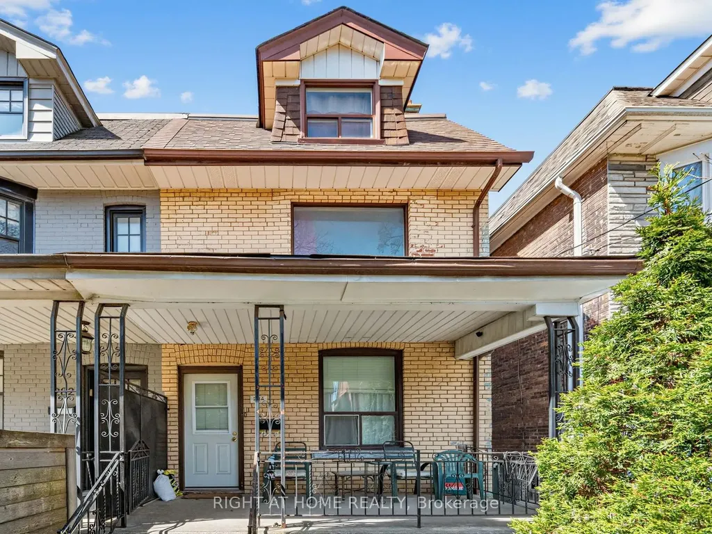 284 Grace Street Toronto ON M6G 3A6