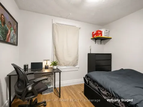 284 Grace Street Toronto ON M6G 3A6