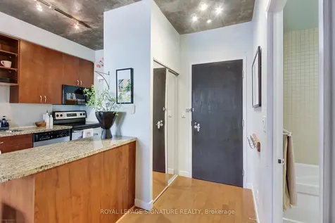 1005 King Street W Toronto ON M6K 3M8