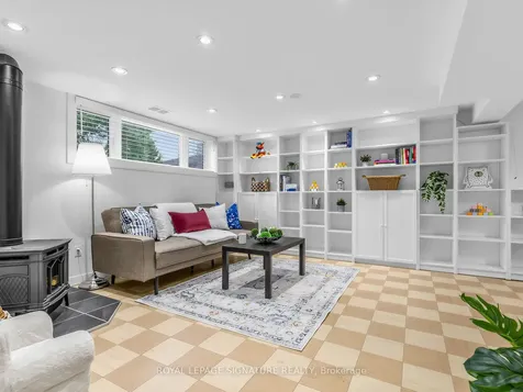 23 Ballymena Court Toronto ON M3C 2B8