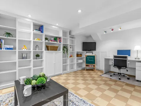 23 Ballymena Court Toronto ON M3C 2B8