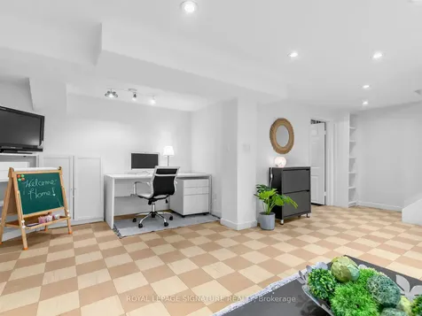 23 Ballymena Court Toronto ON M3C 2B8