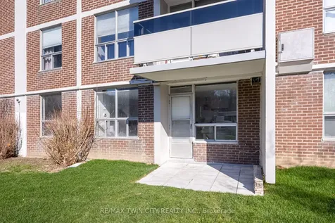 20 Edgecliff Golfway Toronto ON M3C 3A4