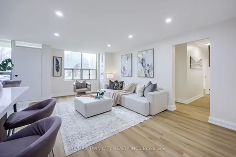 20 Edgecliff Golfway Toronto ON M3C 3A4