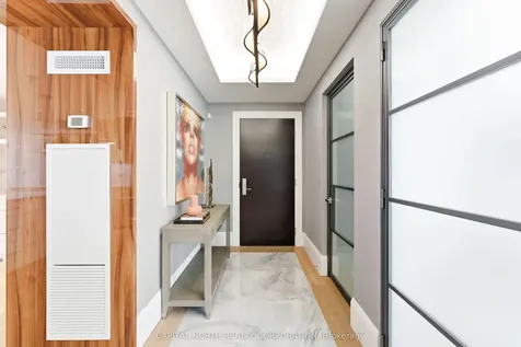 330 Richmond Street W Toronto ON M5V 0M4