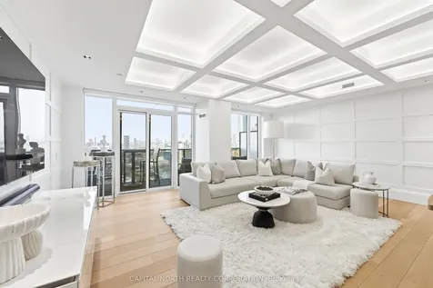 330 Richmond Street W Toronto ON M5V 0M4
