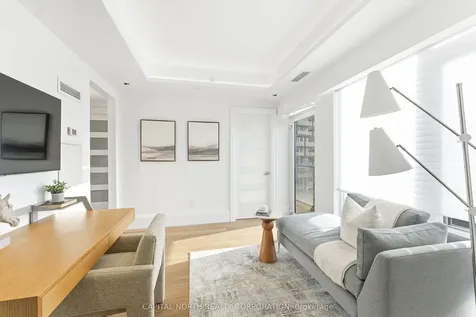 330 Richmond Street W Toronto ON M5V 0M4