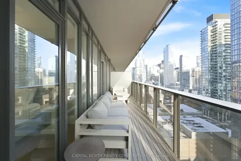 330 Richmond Street W Toronto ON M5V 0M4