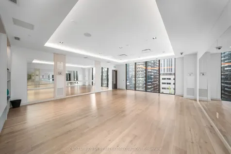 330 Richmond Street W Toronto ON M5V 0M4
