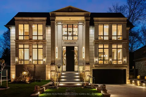 192 Lord Seaton Road Toronto ON M2P 1K9