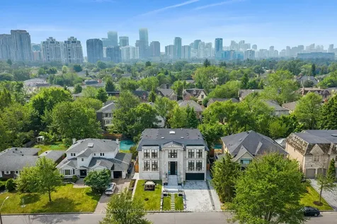 192 Lord Seaton Road Toronto ON M2P 1K9