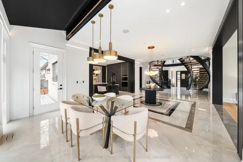 192 Lord Seaton Road Toronto ON M2P 1K9