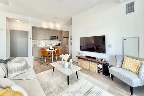 38 Forest Manor Road Toronto ON M2J 0H4
