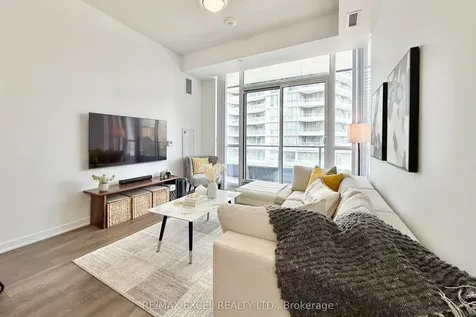 38 Forest Manor Road Toronto ON M2J 0H4