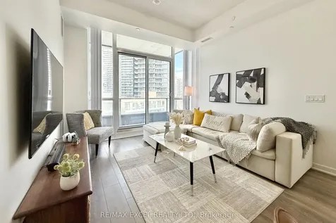 38 Forest Manor Road Toronto ON M2J 0H4