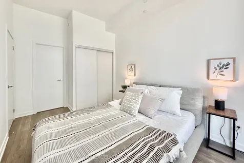 38 Forest Manor Road Toronto ON M2J 0H4