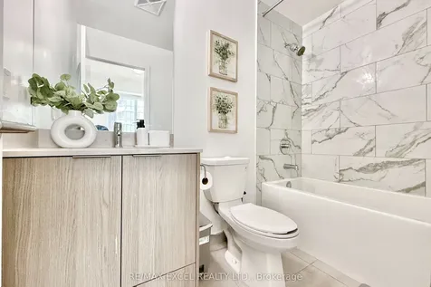 38 Forest Manor Road Toronto ON M2J 0H4
