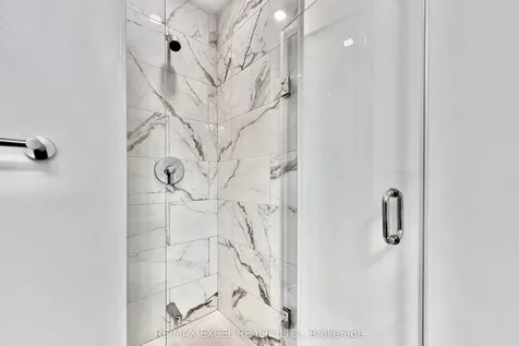 38 Forest Manor Road Toronto ON M2J 0H4
