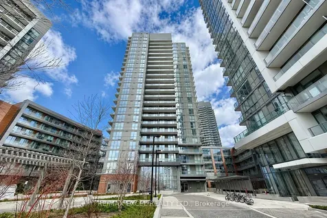 38 Forest Manor Road Toronto ON M2J 0H4