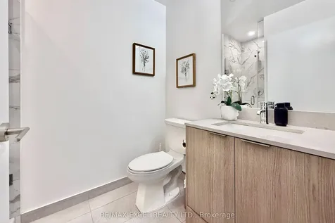 38 Forest Manor Road Toronto ON M2J 0H4