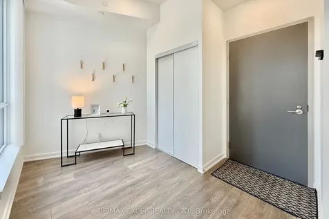 38 Forest Manor Road Toronto ON M2J 0H4