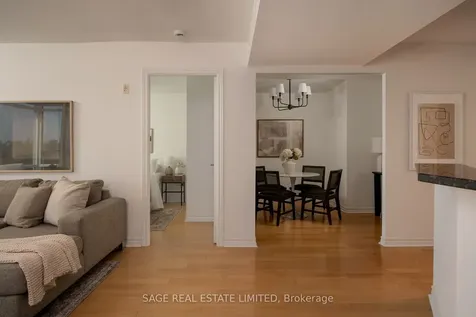 3830 Bathurst Street Toronto ON M3H 6C5