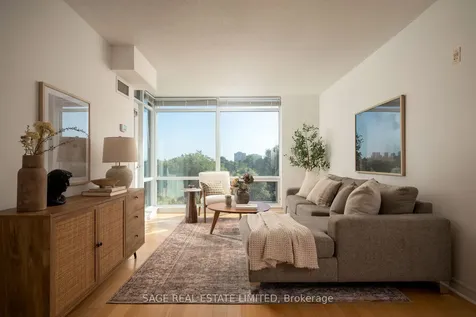 3830 Bathurst Street Toronto ON M3H 6C5
