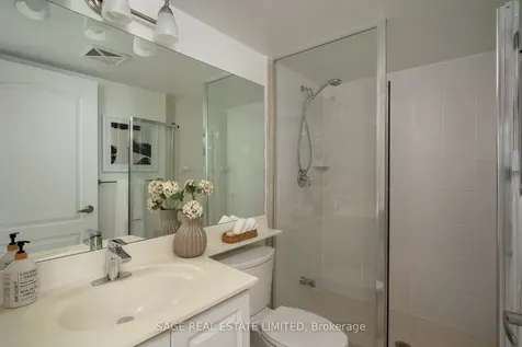 3830 Bathurst Street Toronto ON M3H 6C5