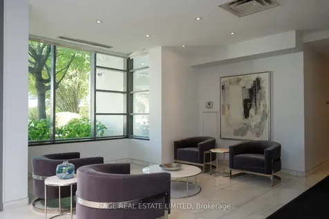 3830 Bathurst Street Toronto ON M3H 6C5