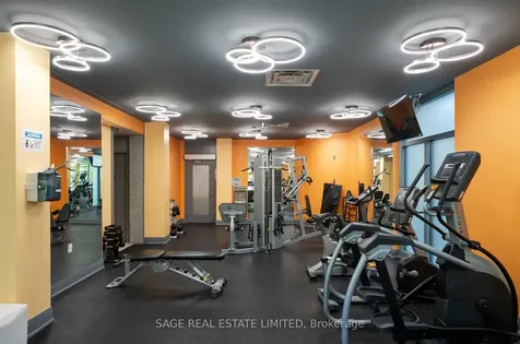 3830 Bathurst Street Toronto ON M3H 6C5