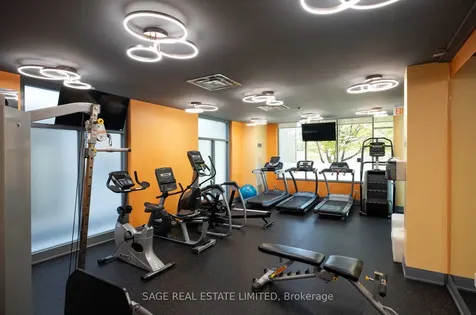 3830 Bathurst Street Toronto ON M3H 6C5