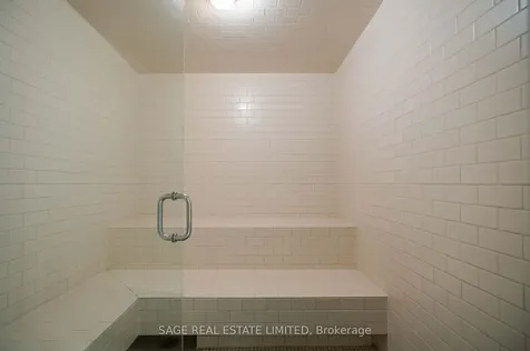 3830 Bathurst Street Toronto ON M3H 6C5